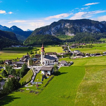 Dorfcafe Unken Hotelpension Swirtshaus Im Dorf Kültér fotó