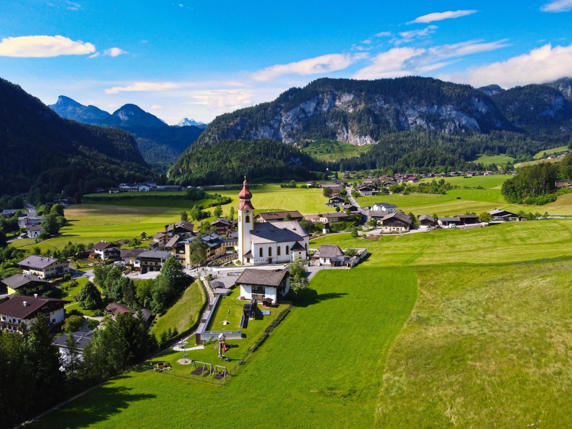 Dorfcafe Unken Hotelpension Swirtshaus Im Dorf Kültér fotó